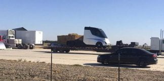 Tesla‘nın elektrikli TIR’ı lansman öncesinde görüntülendi