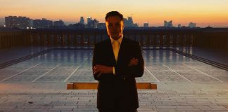 Elon Musk: “Çiçek koydum. Üç kırık kaburga, delik akciğer ve o yine de savaştı”