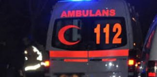 Vicdansız anne kızını elbiseyle boğmaya çalıştı