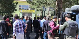 Okula silahla gelen öğrenci dehşet saçtı