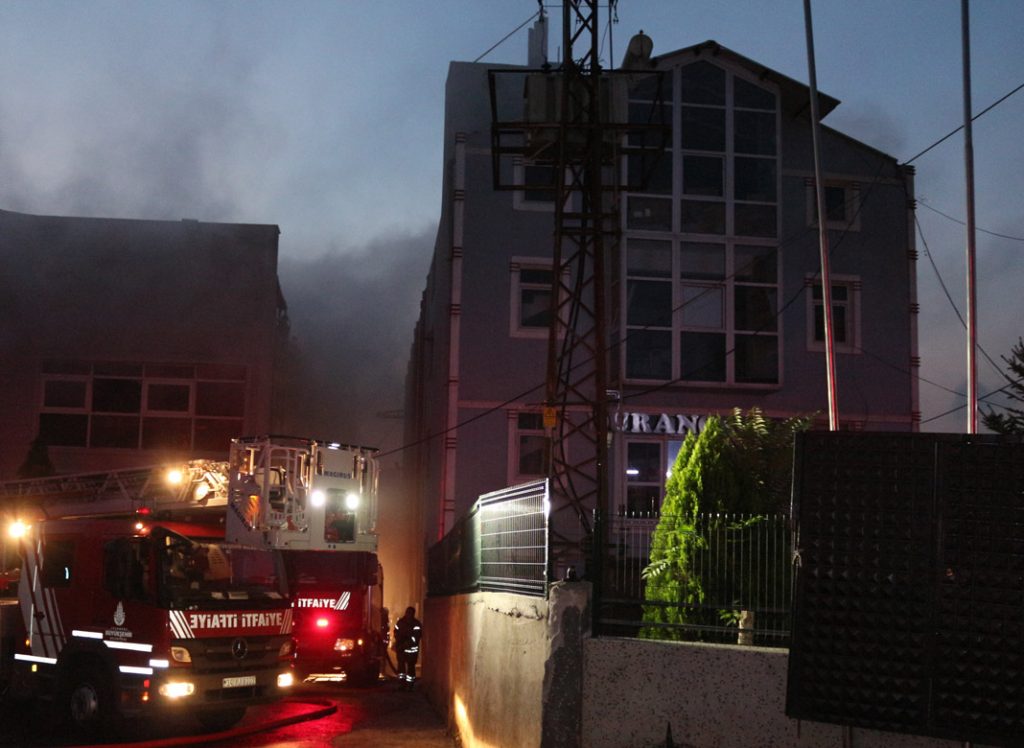 çorap fabrikasında yangın