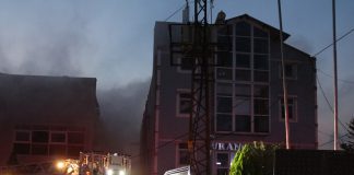 Başakşehir’de çorap fabrikasında yangın çorap fabrikasında yangın