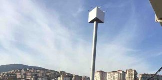 Çocuk parkına baz istasyonu kurdular