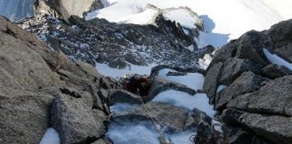 Kurtarılan dağcının durumu ciddiyetini koruyor