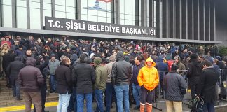 Maaşlarını alamayan işçiler iş bırakma eylemine başladı