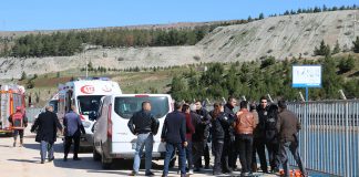 Kanala düşen öğrenci boğuldu, arkadaşı yoğun bakımda