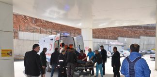 Üzerlerine cüruf dökülen santral işçileri yaralandı