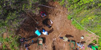 Çanakkale’de kaçak kazıda zemin mozaiği bulundu
