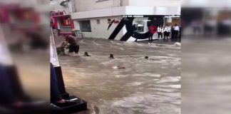 Pendik su altında kaldı