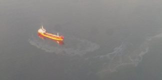 İzmit Körfezi’ni kirleten gemilere ceza yağdı