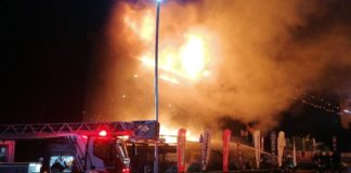 Kocaeli’de AVM’de yangın çıktı!