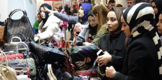 Bursa’da alışveriş izdihamı!