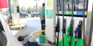 Akaryakıtçılar benzin ve motorinde 1 TL’lik indirim bekliyor