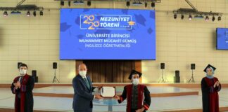 Sosyal mesafeli mezuniyet töreni