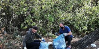 Piknikçilerin çöplerini topladılar