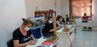 Kadınlar sanatla aile ekonomilerine katkı sağlıyor