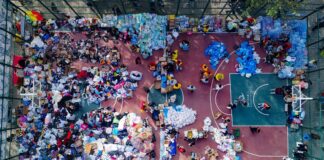 İzmir’e gelen yardımlar sahaları doldurdu