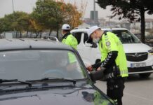 Yayalara yol vermeyen sürücülere ceza