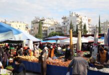 Vaka artışının devam ettiği Antalya’da pazar yoğunluğu